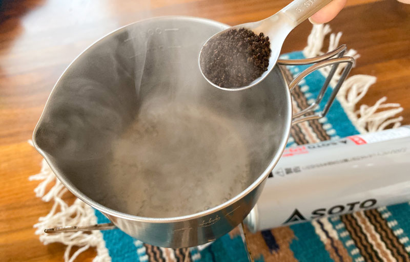 【motteco 甘いスパイス】チャイのレシピ①紅茶を煮だす