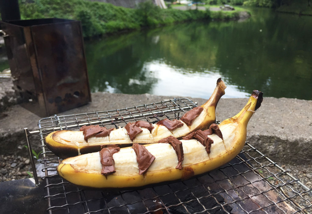 BBQで焼くチョコバナナ完成